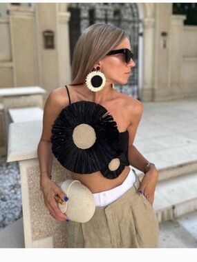 NWT Zara Linen Blend Raffia Flower Top Blogger Fav Black Statement Piece